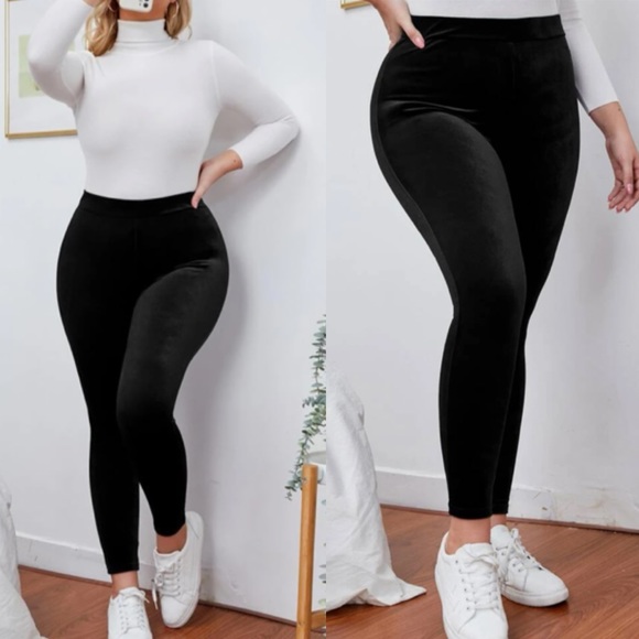 Plus size luxe holiday velvet leggings - Picture 10 of 10